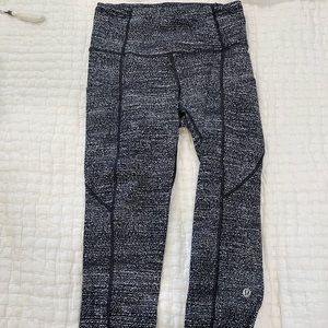 Lulu Lemon cropped leggings